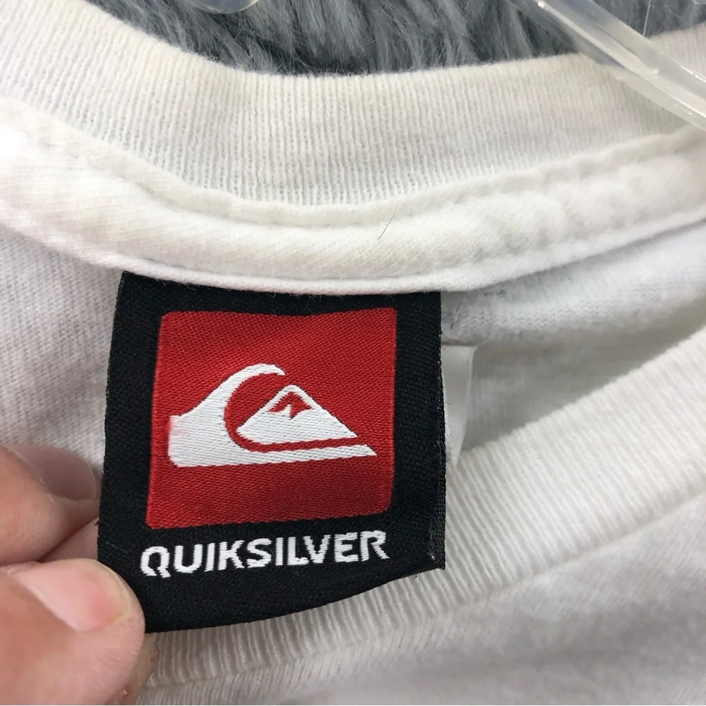 Quicksilver Tshirt Boys Small Spellout Guitars White Short Sleeve Shirt